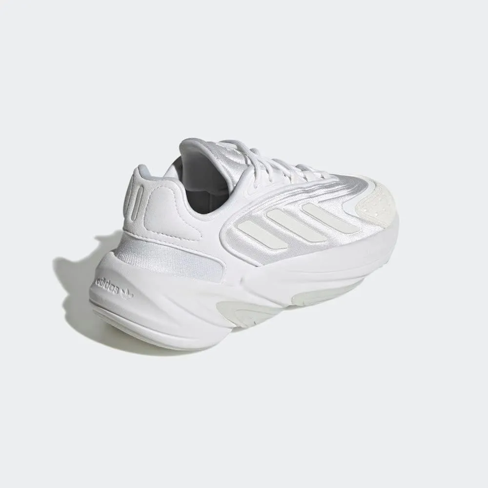 adidas Originals Women's Ozelia Sneaker