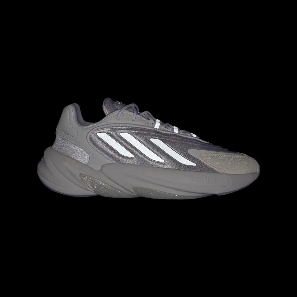 adidas Originals Women's Ozelia Sneaker