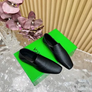 BV Grained Black Calfskin Adamo Slippers 957407
