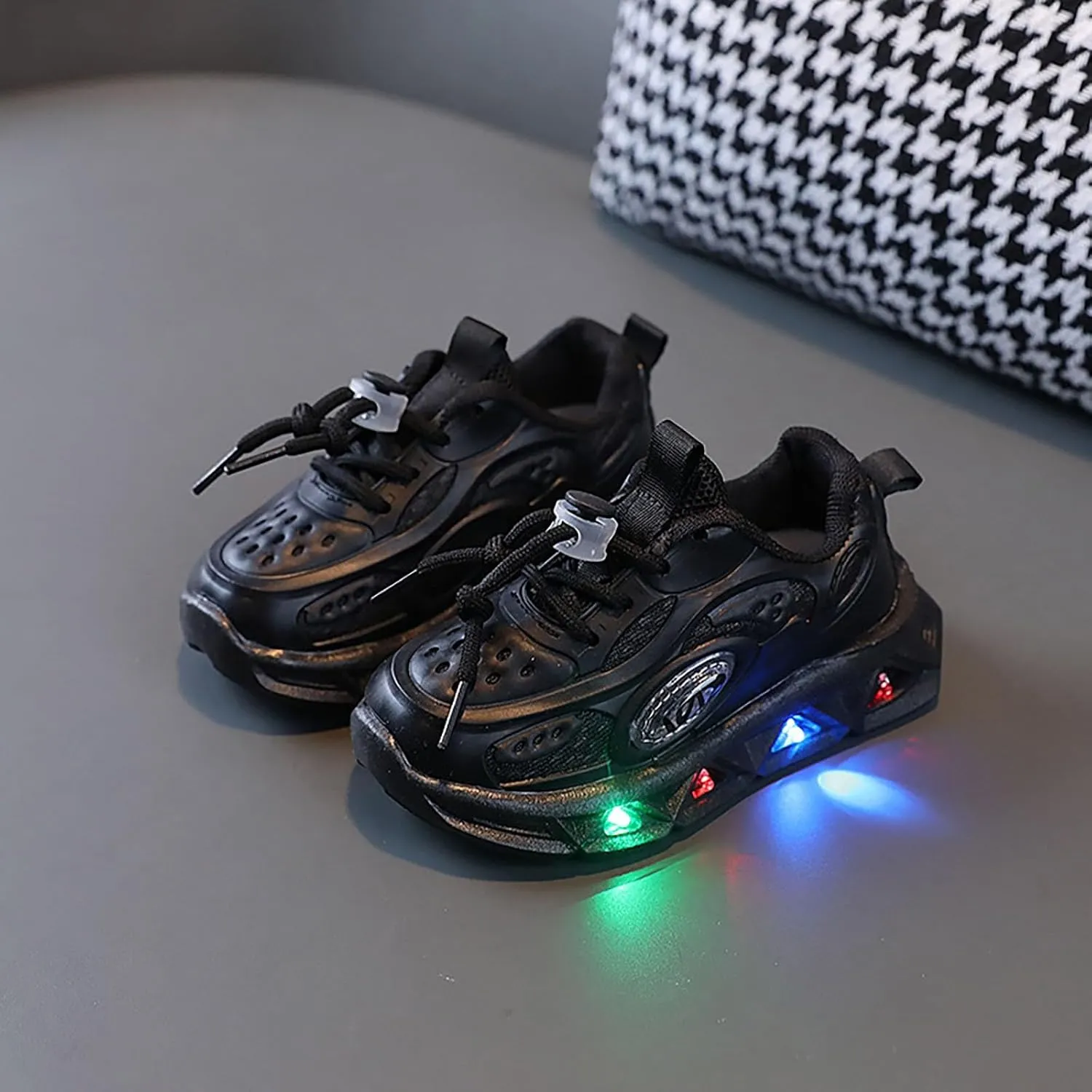 Cartoo𝐧 Illuminated Sneakers for Outdoor Sports and Running with Breathable Design Light Up Shoes for Toddler Girls