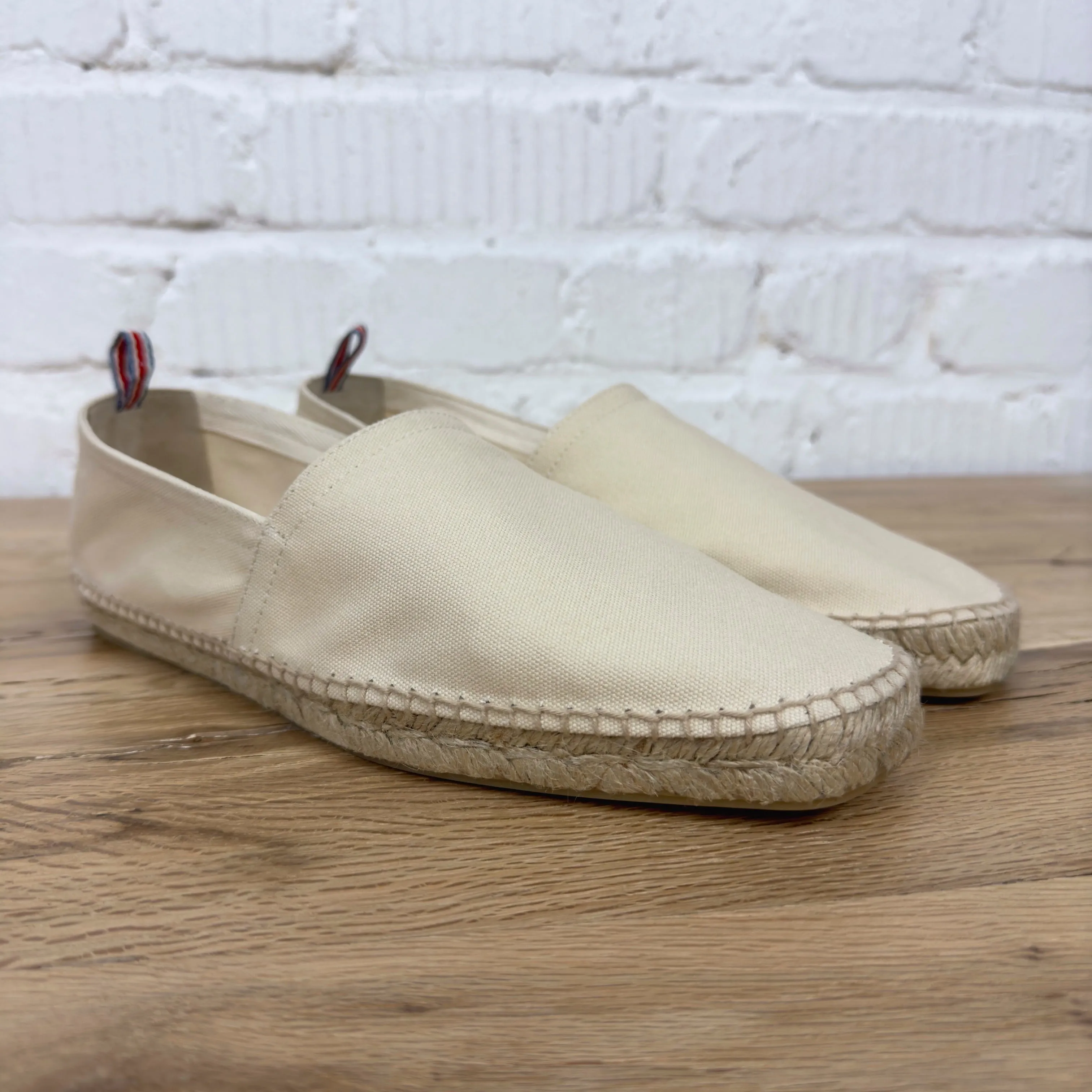 castaner | pablo/001 ivory