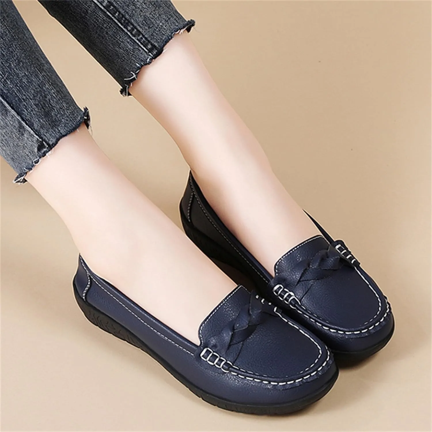 CHUUMEE Cowhide Leather Women's Flat Loafers Round Toe Minimalist Business Office Versatile Slip On Lightweight Casual Shoes