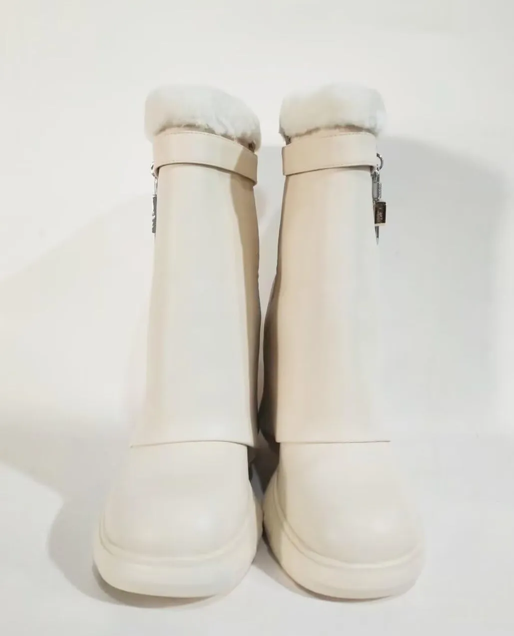 Frankie Hsu Ladies Girl Wedge High Heeled Shark Bootie, Beige Metallic Lock Key Designer Furry Fur Style, Big Large Size US5-14 Unisex Short Pant Snow Boots For Women Men