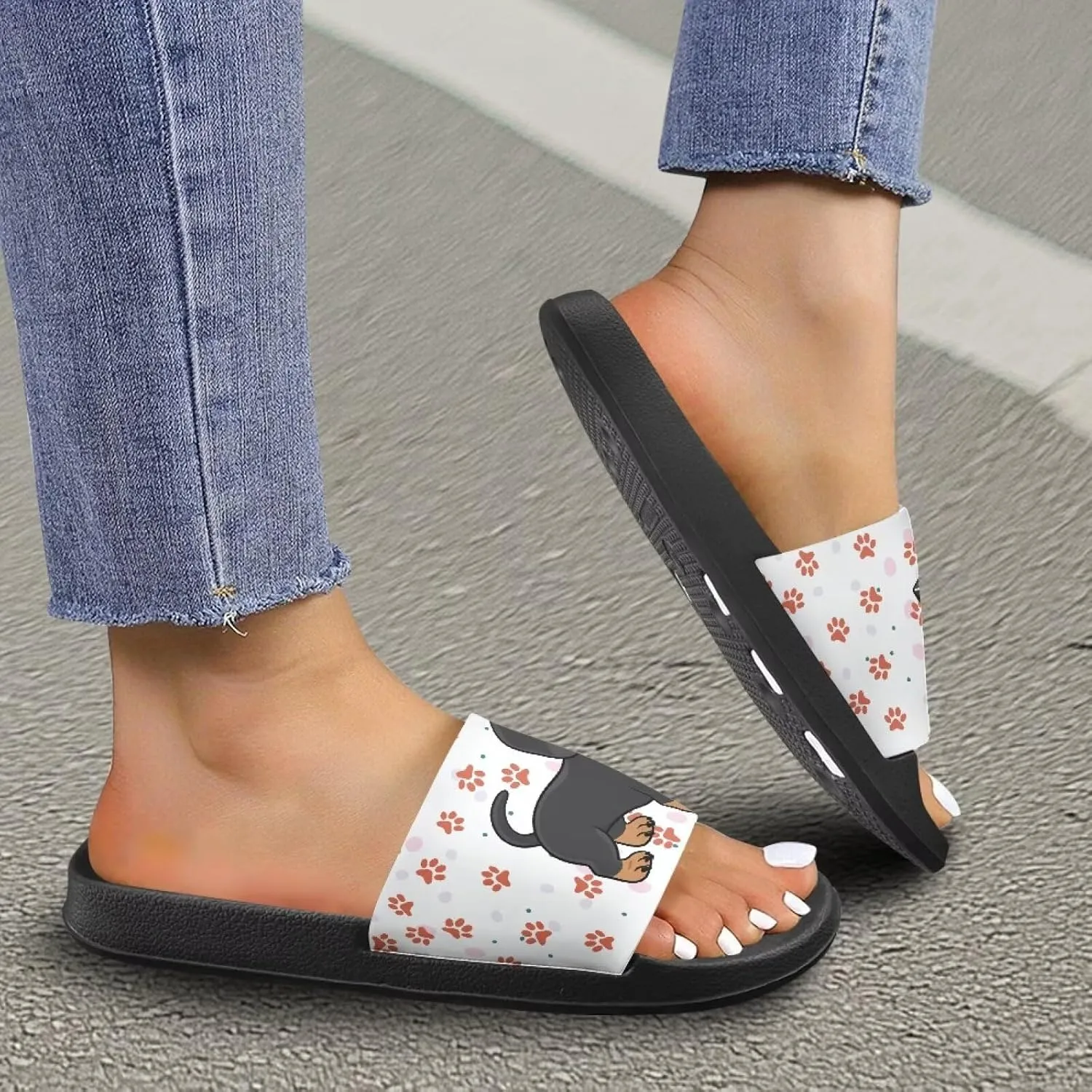 GOSTONG Sandals for Women and Men Pillow Slippers Non Slip Quick Drying House Slippers Unisex Lightweight Pool Slides Size 5-12.5