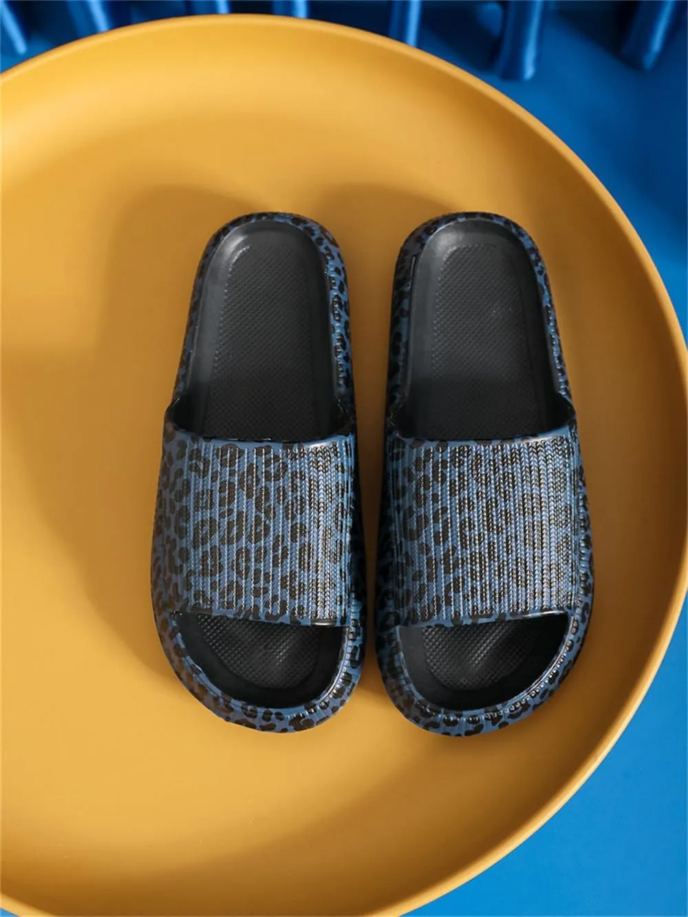 Leopard Print Cloud Slippers for Women Men Cheetah Print Pillow House Slippers Shower Sandals Quick Drying Non Slip