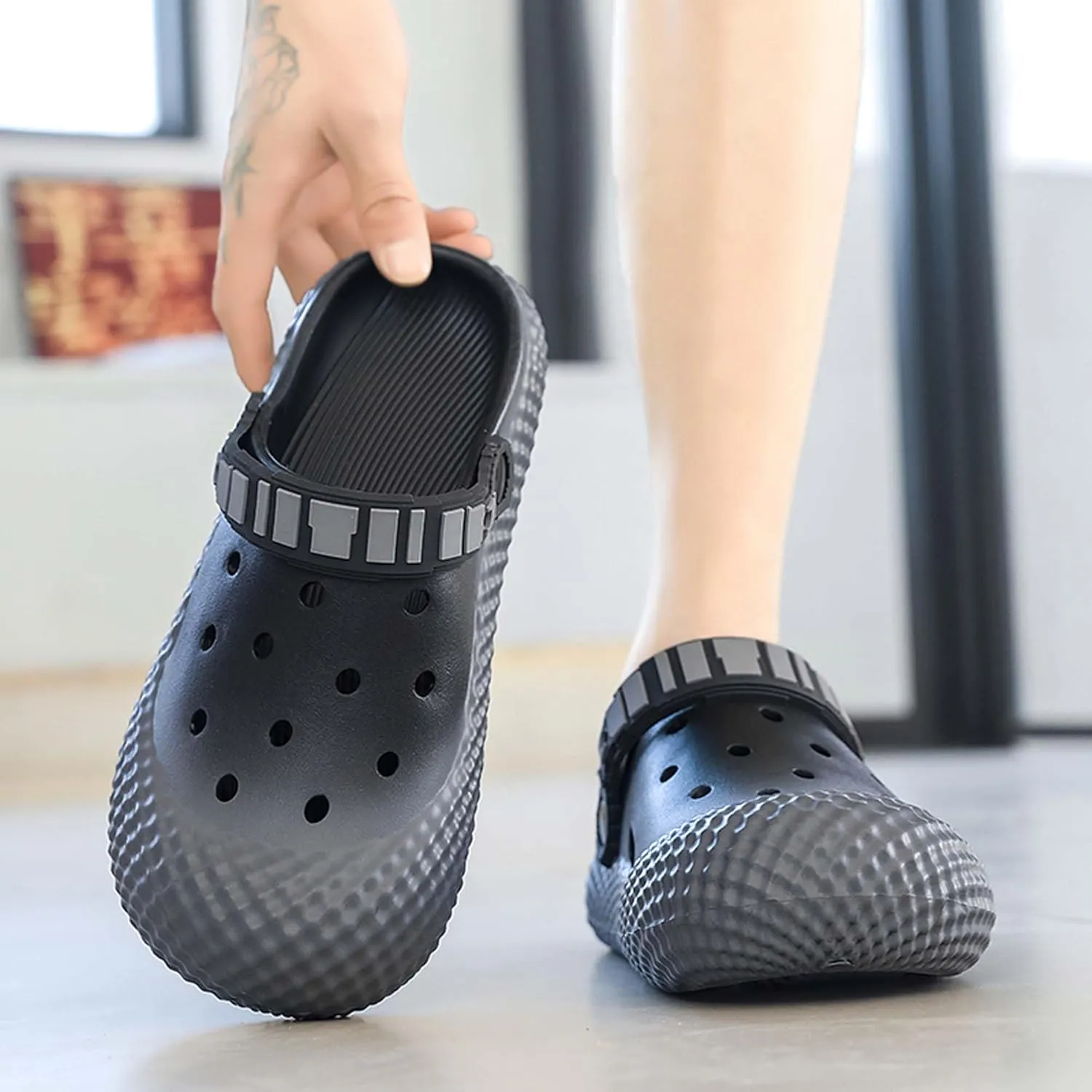Men's and Women's Fashionable Sandals for Summer Breathable Non Slip Walking Leisure Wooden Clogs Garden Shoes Lightweight Quick Drying Beach Sandals Water Sports Shoes