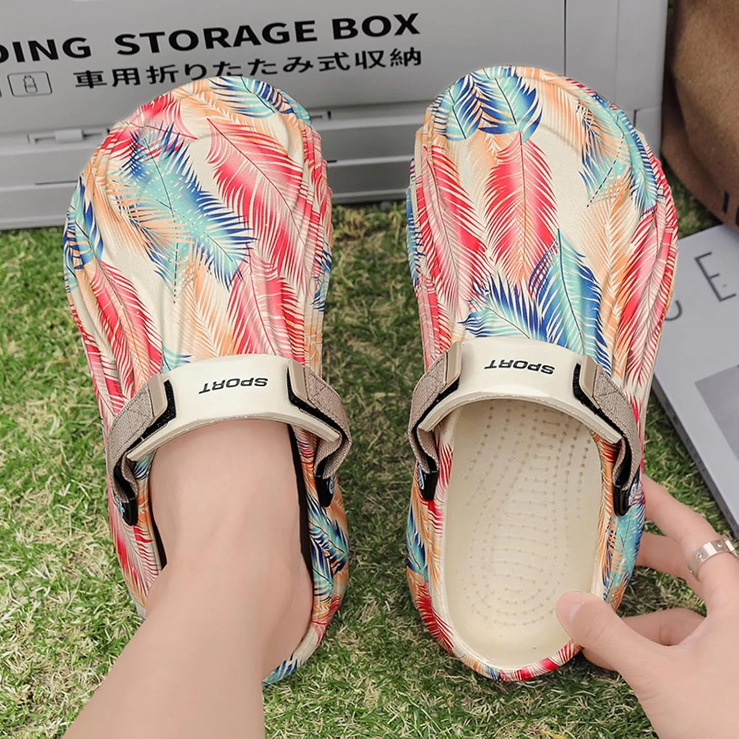 Men's Clogs Lightweight Slip On Garden Shoes Casual House Slippers Beach Sandals Indoor Outdoor Mules Footwear