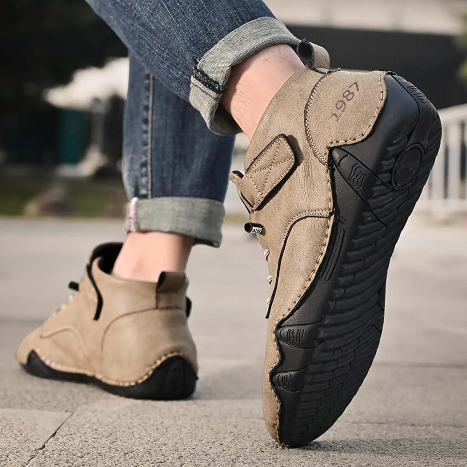 Men's Premium Cowhide Leather Walking Shoes, Mid Top, Casual Sneakers, Flat Driving Shoes, Hand Sewn, Comfortable, Soft, Non-Slip, Durable, Suitable for All Seasons.