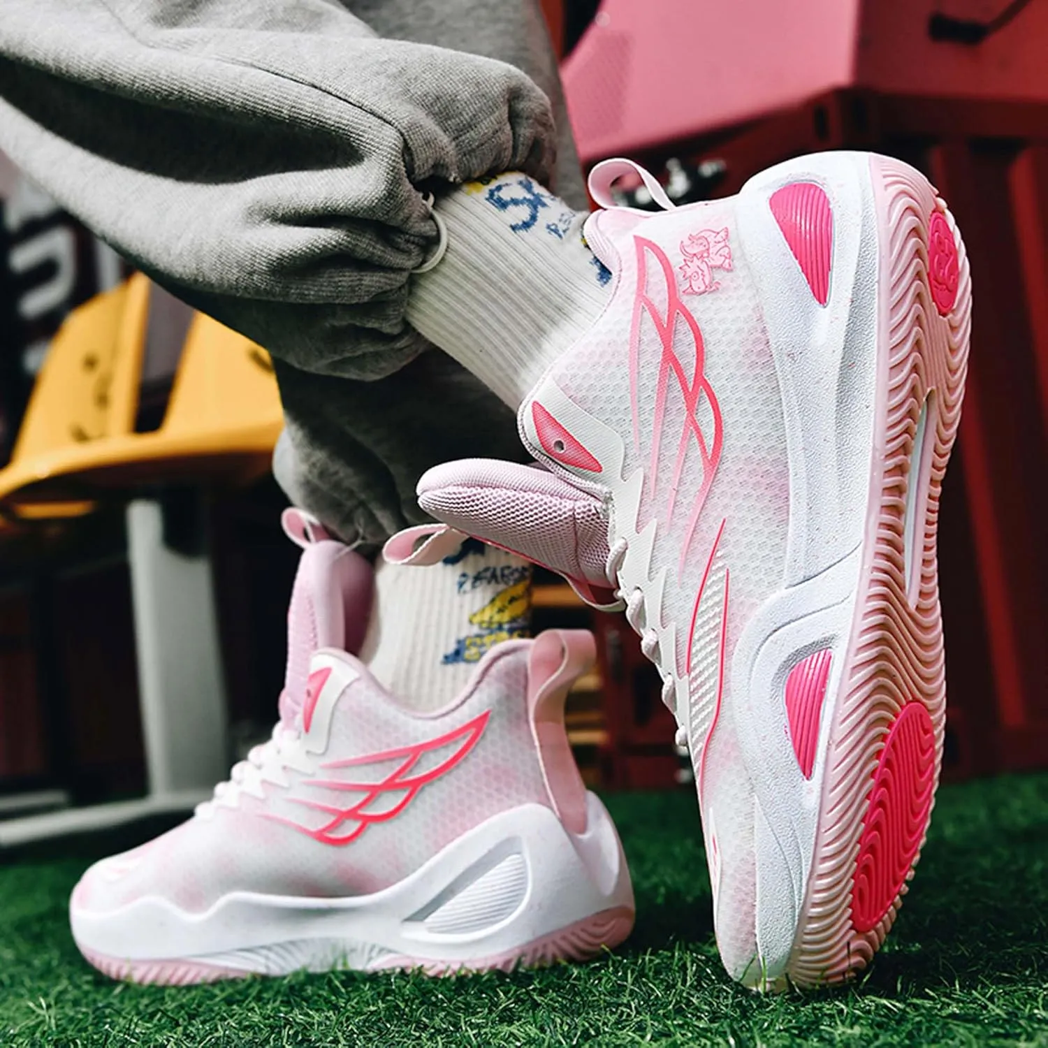 Mens Womens Couples Lace Up Mid Top Casual Sneakers Comfortable and Breathable Running Shoes Rubber Sole Non Slip Basketball Sneakers Walking Shoes Wear Resistant and Durable Fitness Training Shoes