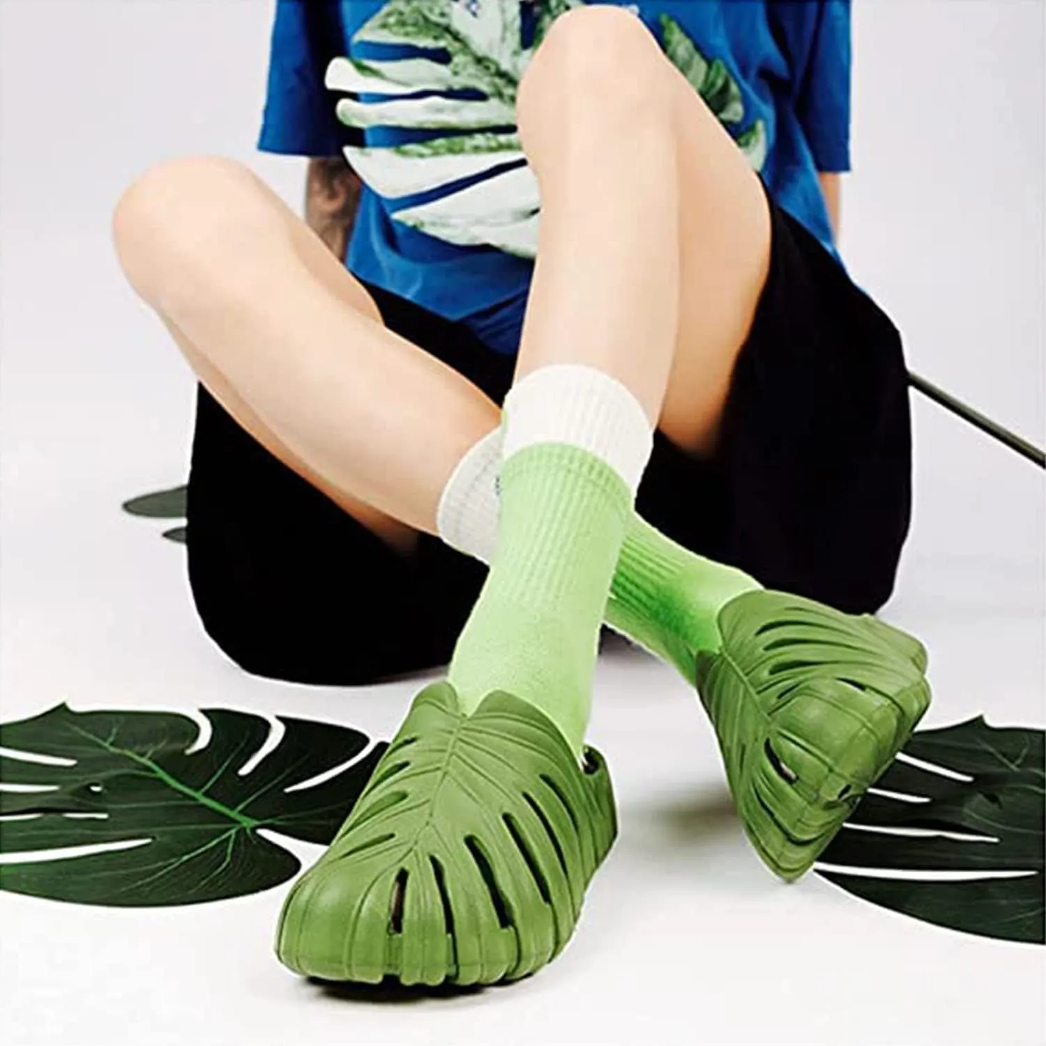 Monstera Slippers, Monstera Leaf Slides, Monstera Pillow Slippers Non-Slip Quick Drying Soft Open Toe Bathroom Sandals Shower Slippers Monstera Slides for Women and Men (US8, White)