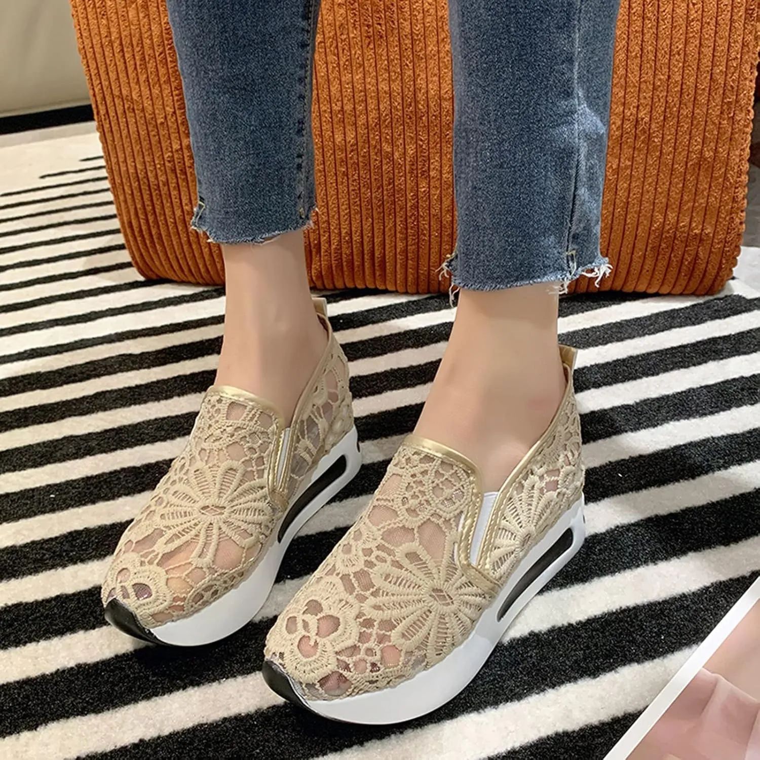 Wedge Floral Shoes Mesh Fashion Sneakers for Women Slip On Breathable Walking Shoes Women's Casual Embroidery Platform Sneakers Comfort Work Shoes High Heels Outdoor Travel Sports Shoes