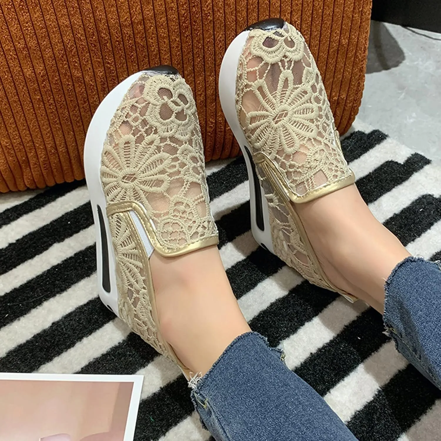 Wedge Floral Shoes Mesh Fashion Sneakers for Women Slip On Breathable Walking Shoes Women's Casual Embroidery Platform Sneakers Comfort Work Shoes High Heels Outdoor Travel Sports Shoes
