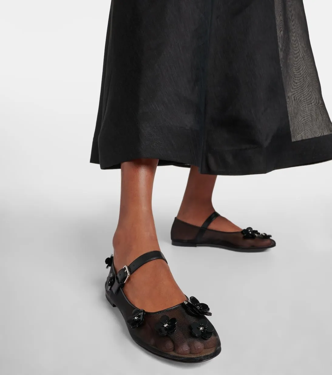 Women's Floral Mesh Mary Jane Flats Round Toe Flower Embellished Flats Buckle Strap Comfortable Sequins Flats Closed Toe Casual Dress Ballerina Shoes