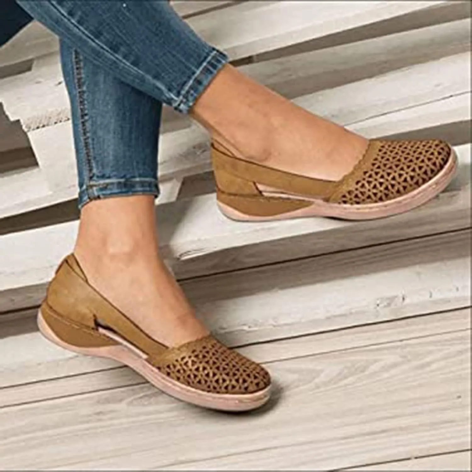 Womens Soft Leather Sandals Comfortable Flat Shoes Non-Slip Hollow Closed Toe Summer Sandals Ladies Slip on Moccasins Loafers Beach Shoes,Brown,US9/EU40