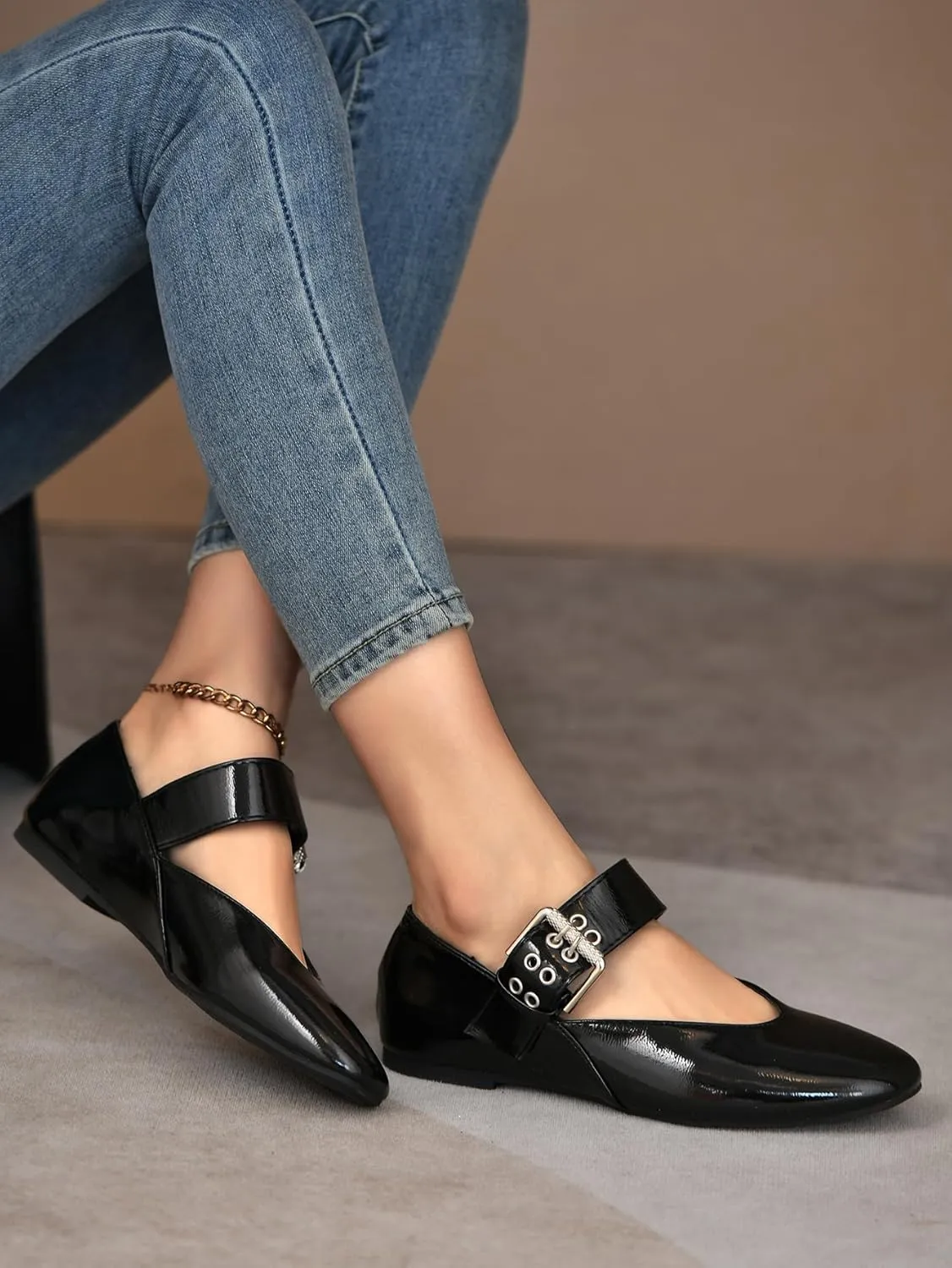 Women's White Mary Jane Flats Comfortable, Buckle Strap Ballet Flats for Women Sqaure Round Toe Slip On Shoes
