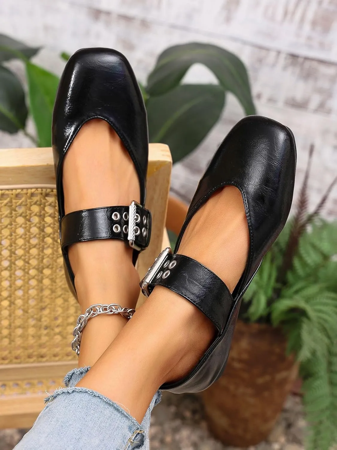 Women's White Mary Jane Flats Comfortable, Buckle Strap Ballet Flats for Women Sqaure Round Toe Slip On Shoes