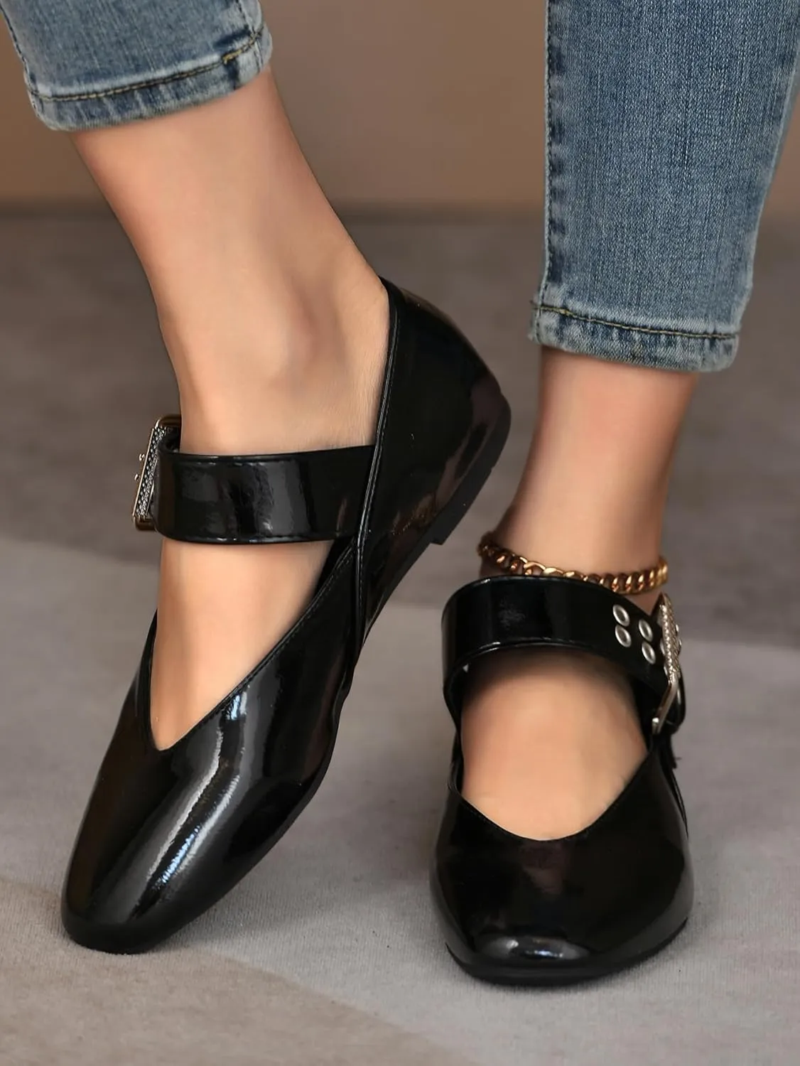 Women's White Mary Jane Flats Comfortable, Buckle Strap Ballet Flats for Women Sqaure Round Toe Slip On Shoes